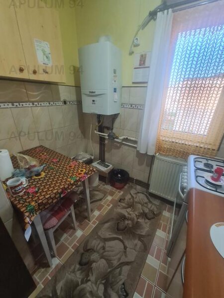 Apartament cu 2 camere de vanzare in Campina - Zona semicentrala